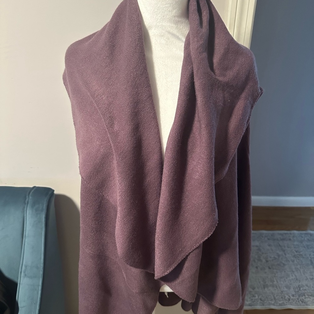 Elegant Purple Women's shawl/vest